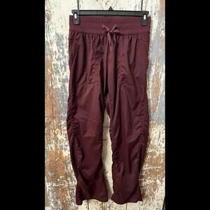 Lululemon women’s joggers pants size 12